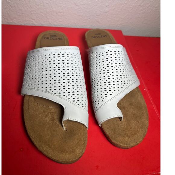 Earth Origins Suede Slip-On Wedge Sandals Pearl White size 8.5 ** - Picture 3 of 7